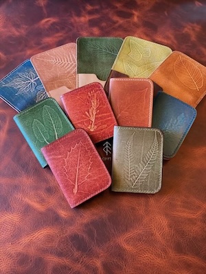 porte-cartes feuilles cuir forum